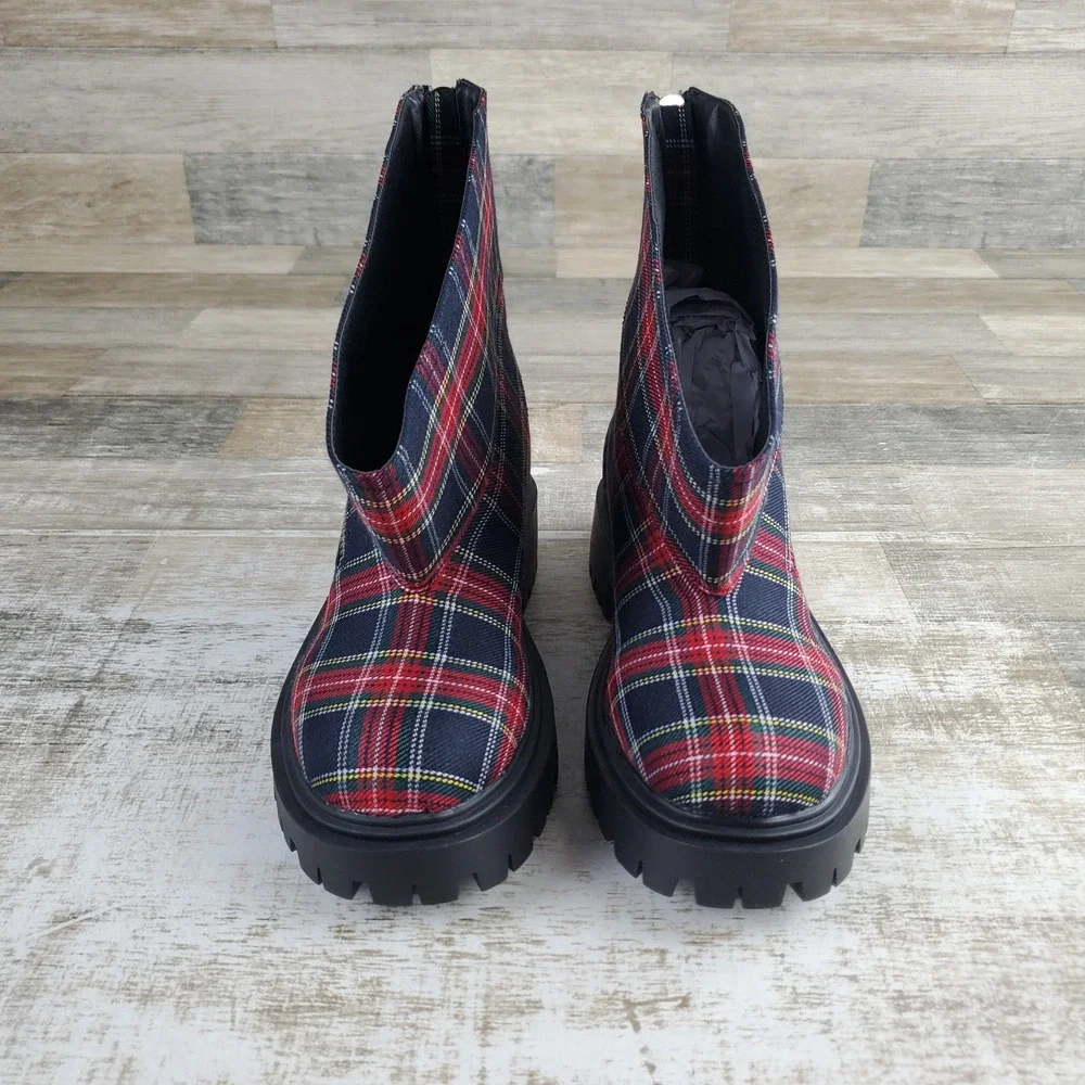 Azalea Wang Mohsen Womens Lug Sole Bootie Boots Sz 8 W Red Tartan Plaid Comfort